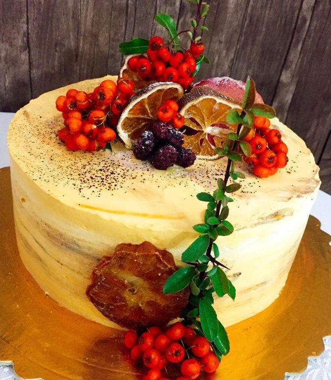 تهیه کیک با میوه خشک